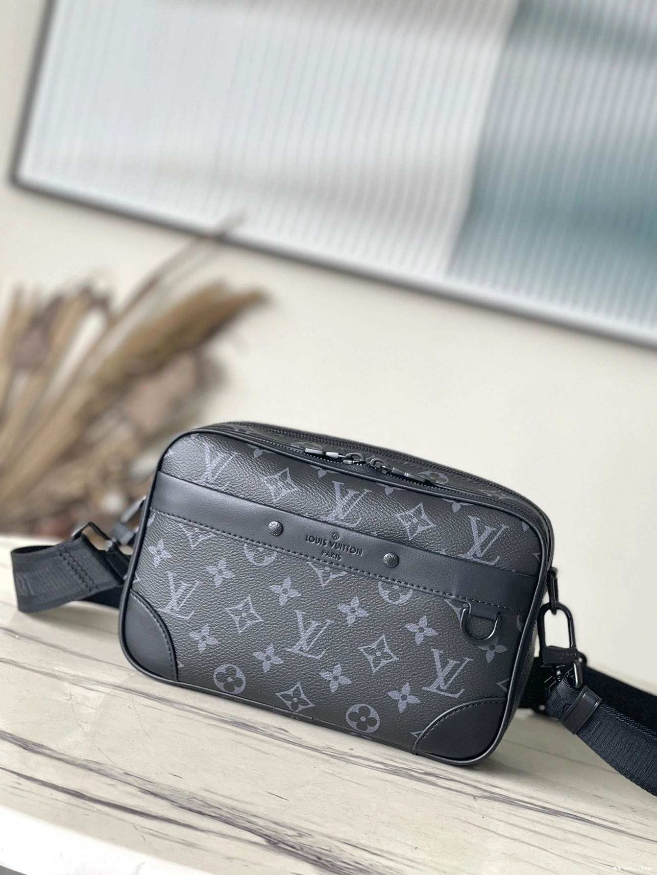 Aaa replica ru Alpha-11.0*18.5*6.5CM VUITTON Nano LOUIS 0814